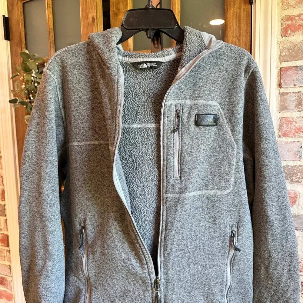 The North Face Zip Up Jacket Mens Gray Hooded Fleece Knit Gorpcore Layering L
